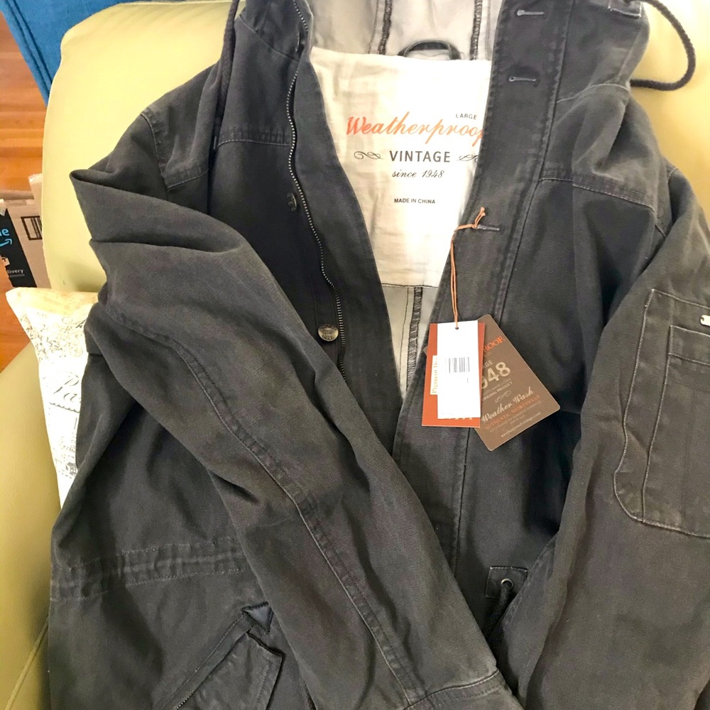Price Drop! Weatherproof Anorak Jacket. NWT. Size Large